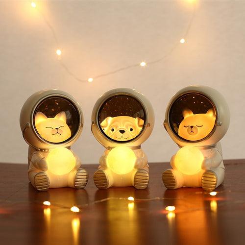 Luminária Pet Astronauta LED - BrasilShopping